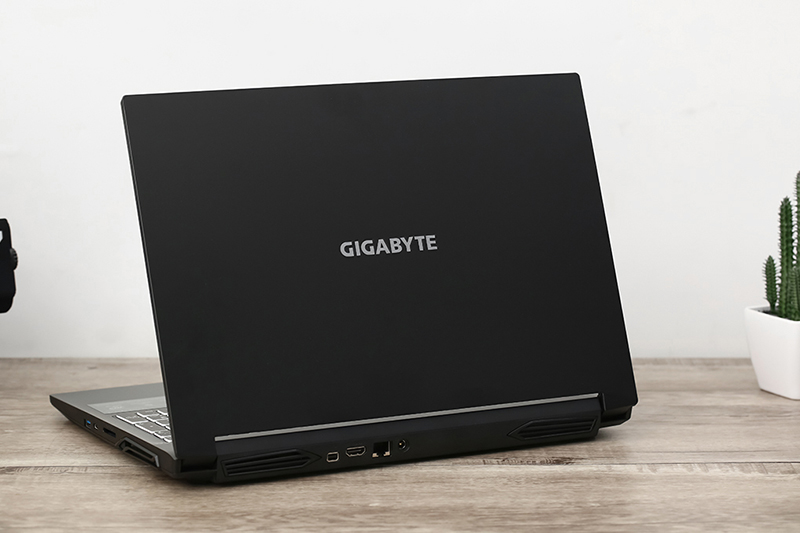 Laptop Gigabyte Gaming G5 i5 11400H có cấu hình mạnh mẽ